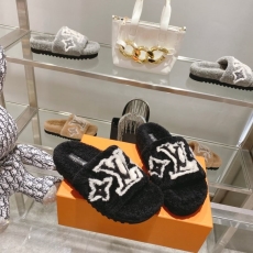 Louis Vuitton Slippers